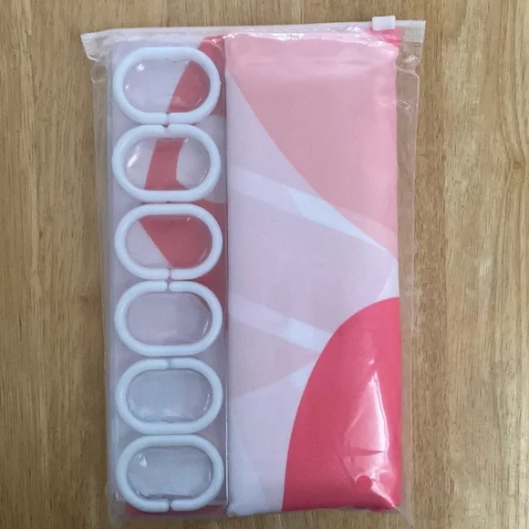 🫧💖🛁💖🫧Red&Pink Heart Shower Curtain/Backdrop/Room Divider w C ring hooks🌟NEW🌟 - Picture 4 of 4